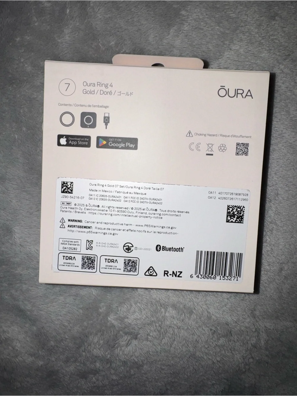 NEW/UNOPENED Oura Ring 4 - Gold (Size 7)